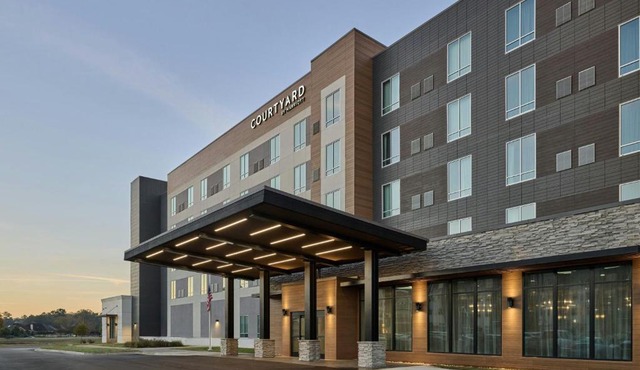 Courtyard by Marriott Madison