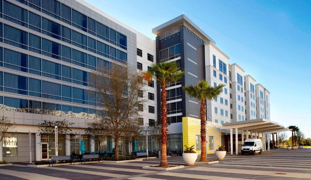 Courtyard by Marriott Orlando Lake Nona
