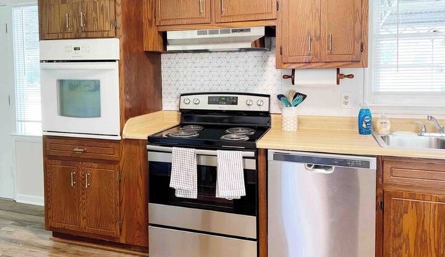 Covington Cottage —Cozy Three Bedroom Home