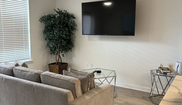 Cozy 1-bedroom apartment in enjoyable Alpharetta with AC, fitness room, WiFi