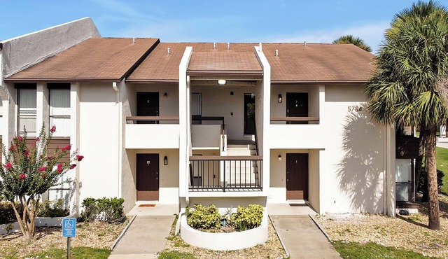 Cozy 2-bedroom apartment in charming Orlando with AC, WiFi