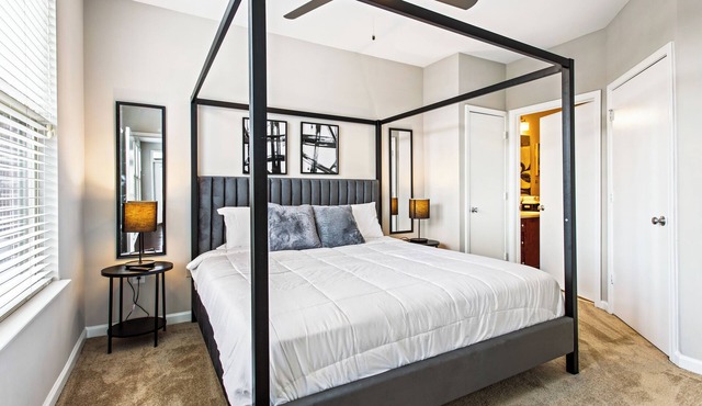 Cozy 2B2B Pool, Gym, fast WiFi Downtown ATL