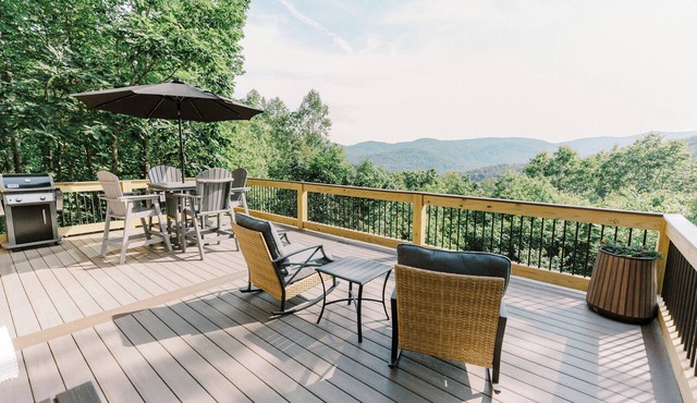 Cozy 2BR with AMAZING views in Buck Mountain