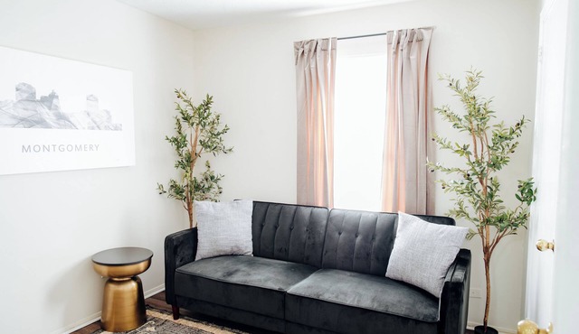 Cozy 3BR Home | Pets Welcome, Easy Airport Access