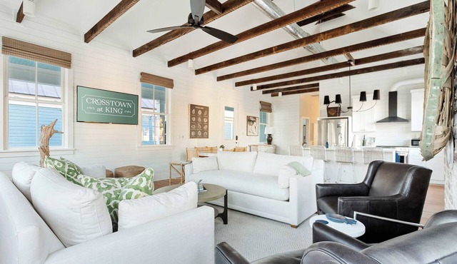 Cozy 5BR/5BA Downtown Gem - Close to King!