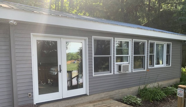 Cozy cottage on the water, fishermans dream.