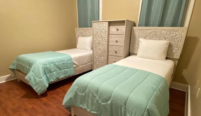 Cozy Gentilly Shotgun Home 13 minutes away from French Quarter