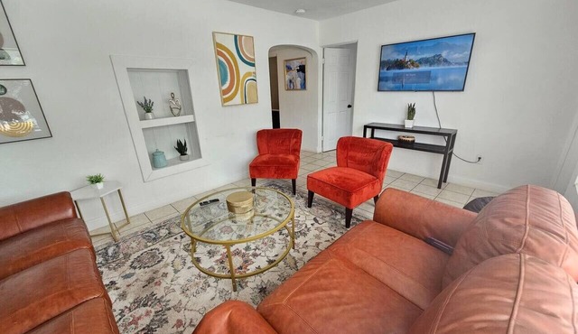 Cozy home at Lake Fairview WP and College pk