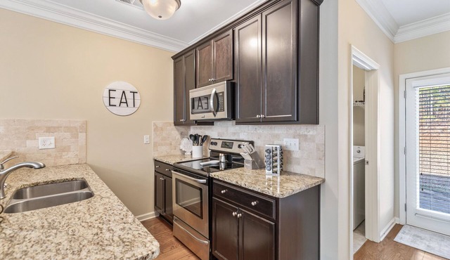 Cozy home close to RTJ and Auburn, right off 280!