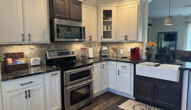 Cozy Home Near The Smokey MTNS & DTW Knoxville Summer Fun 2026