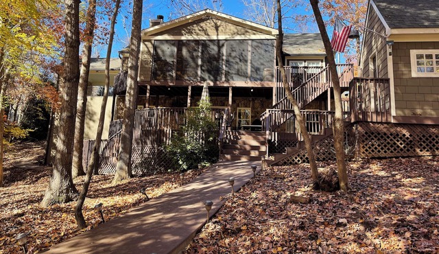 Cozy lakefront home situated on a quiet cove with deep water!