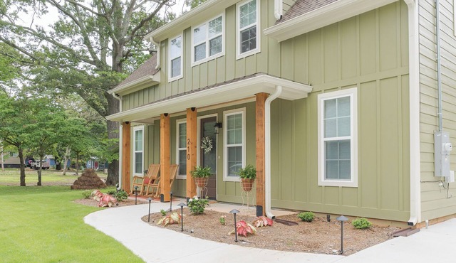 Cozy New House in a Prime Location