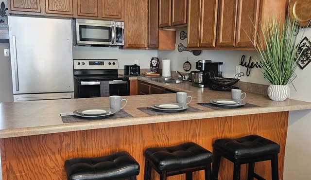 Cozy Ocean Springs Townhome minutes from OC Downtown and Biloxi
