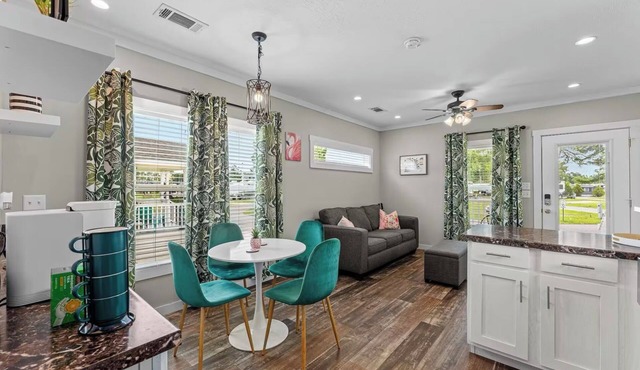 Cozy Tiny Home Getaway Minutes from Disney