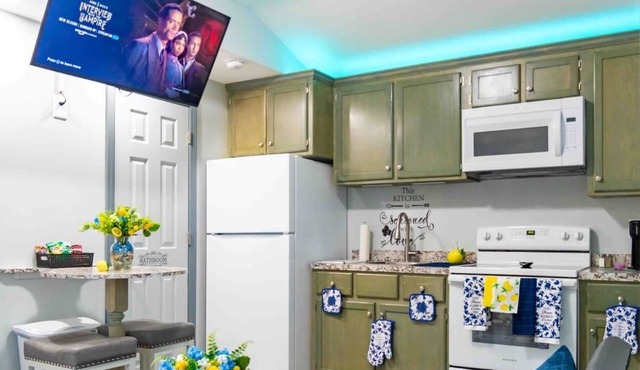 Cozy Two Bedroom Duplex Apartment