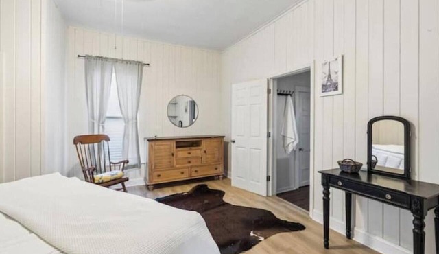 Creekside 3-bedroom house Near Buck-ee's