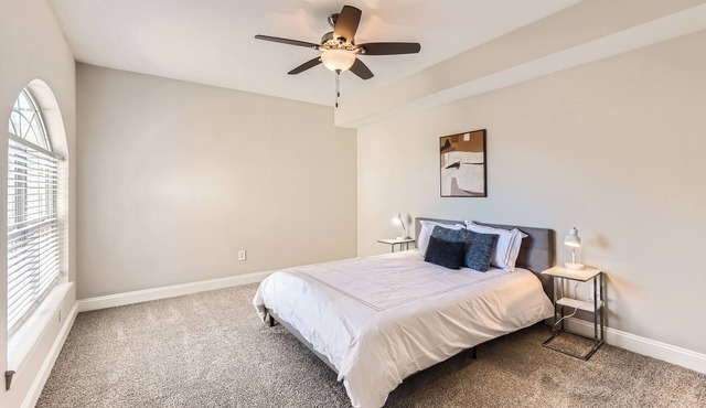 Crest at Midtown 3501 l 2 bedroom 2 Bathroom