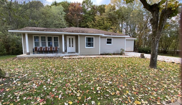 Cypress Cove - Cozy home just off Hiwassee River in Historic Charleston TN