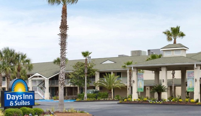 Days Inn & Suites by Wyndham Jekyll Island