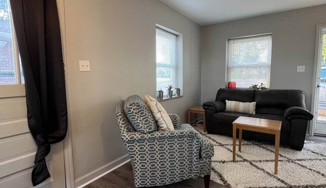 Deaconess Gateway 3 miles, Quiet, Open, 1BDRM, Private Parking & More!
