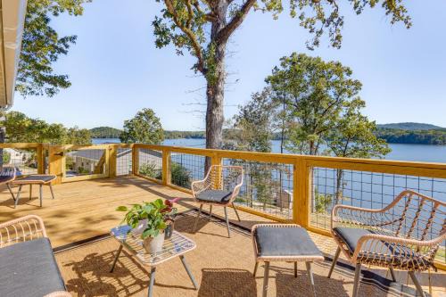 Decks & Boat Dock: 'The View on Lay Lake!'
