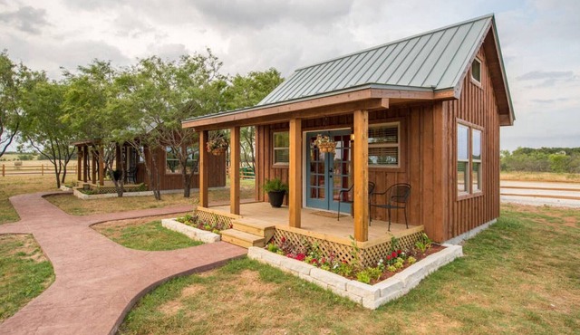 Deerfield Countryside Tiny Cabin #6 - 10 min to Silos at Magnolia