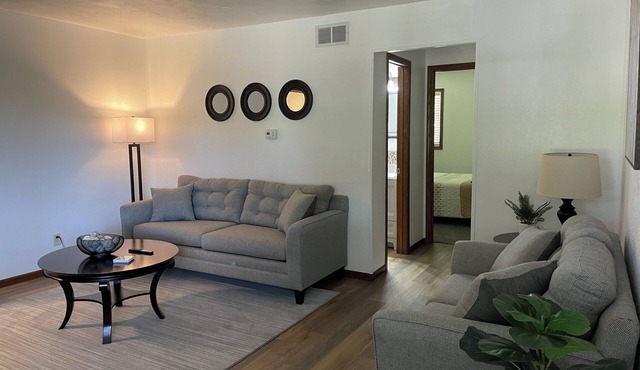 Delightful & Relaxing 2 Bedroom!