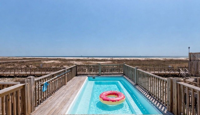DI Nest | Opening August 15. Beachfront, pool, pets, clean.