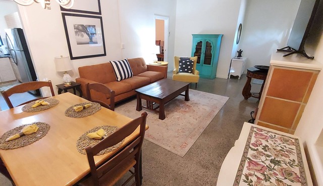 Disc Apr-Nov Extended stay: 1BR Villa- spacious, Walk to Ave & Beach, Cool Pool