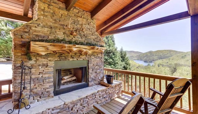 Dog Friendly Lakeview Cabin w/Hot Tub & Game Room