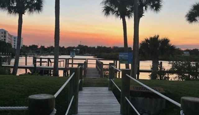 Dolphin Cove Cottage -2/2 & Pet Friendly!