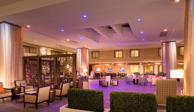 DoubleTree by Hilton Hotel Laurel