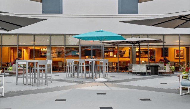 DoubleTree Suites by Hilton Raleigh-Durham in Durham