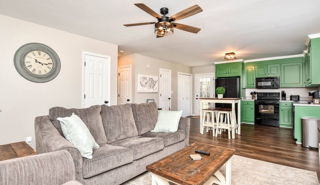 Downtown Woodruff Cozy Bungalow