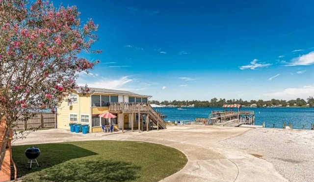 EAGLES NEST #1 AT SUN PERCH VILLAS. BEAUTIFUL VIEWS OF FALSE RIVER!