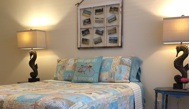 Eclectic cottage near the beach!
