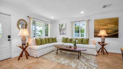 El Cid Hideaway Minutes to Downtown & Ocean