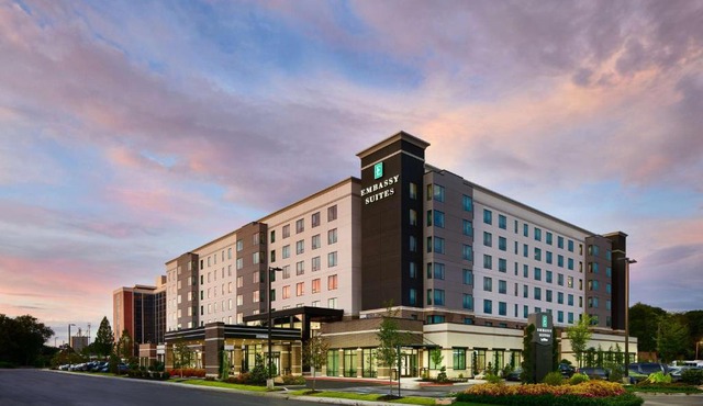 Embassy Suites By Hilton Atlanta Airport North