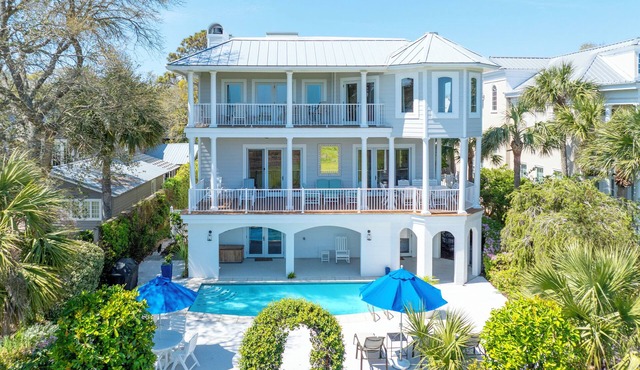 Enchanted Hideaway, Stunning Oceanfront Home, Private Heated Pool!