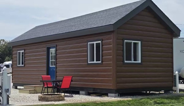 Enjoy cabin #65 at Heritage Acres Park with swimming, splash pad & more!