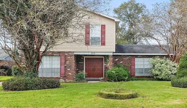 Enjoy the whole house for your stay, including 3 queen bedrooms & 1.5 bathrooms.