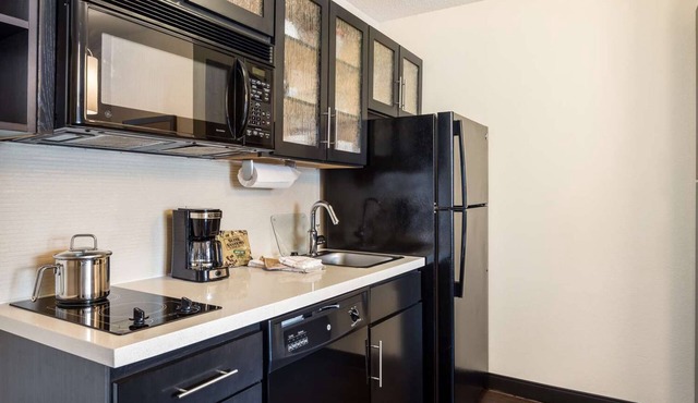 Ensuring a Very Comfortable & Memorable Stay! 3 Comfortable Units, Pets Allowed