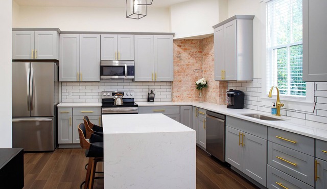 Entire Duplex-Historic Savannah