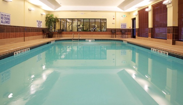 Equipped Suite | Less than 1 Mile from USC | Free Daily Breakfast