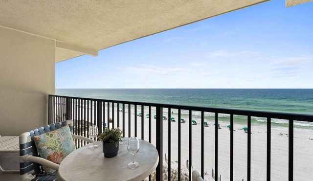 ETW 5004: Beachside Memories - Indulge in Beachfront Serenity Today!