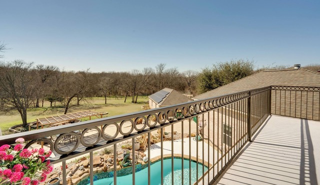 Explore Cedar Hill State Park! Apt w/Pool Access