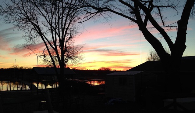 Family Friendly Waterfront Home on Eagle Mountain Lake - Briar, Azle, TX
