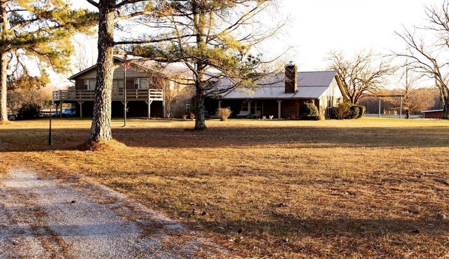 Family Lake Glamping for an Outdoor Adventure in Tupelo, Mississippi