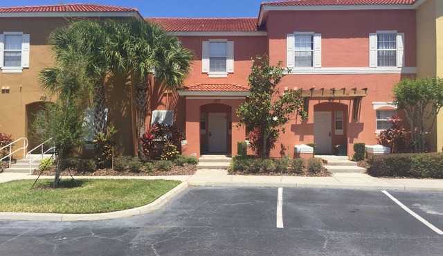 Family Vacation Resort with SPA near Orlando Parks & International Airport.