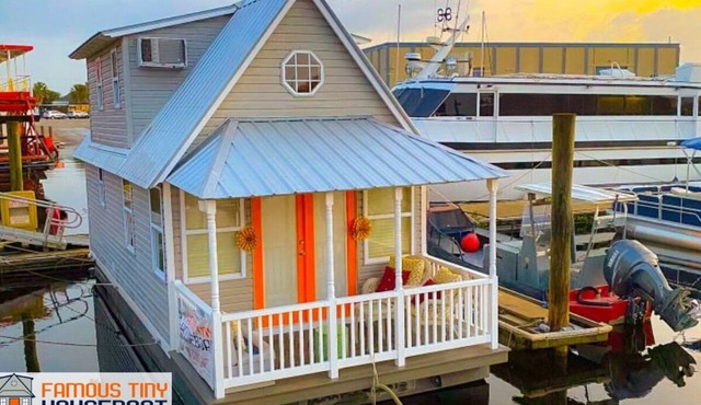 Famous Houseboat